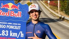 Diego Poncelet bate el récord del mundo de velocidad en un monopatín: protegido solo con un casco y a 151km/h