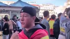 Un seguidor de Abascal agredido en Avilés por portar la bandera de España