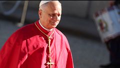 El Papa habla por teléfono con Putin dos días después de ser operado de cáncer de pulmón y le pide un alto el fuego