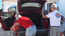 Fiona y Deivid regresan a su casa en Oliva tras ser rescatados por la Guardia Civil durante la DANA