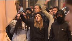 Las protestas contra Abascal en A Coruña y Avilés se convierten en batallas campales con varios detenidos y decenas de agentes heridos