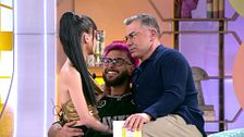 María echa en cara a su novio 'El Nitro', su mal carácter al despertar... pero se quieren demasiado