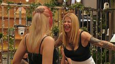 Evangeline pona a otra soltera a bailar en ‘First Dates’: “¡Estoy súper emocionada!”