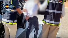 El profesor de Madrid ya fue detenido por otra agresión sexual: no se descartan más víctimas, a las que engatusaba con jugar a la consola