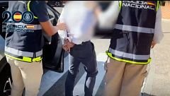 El profesor de Madrid ya fue detenido por otra agresión sexual: no se descartan más víctimas, a las que engatusaba con jugar a la consola
