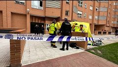 Investigan un crimen machista tras el asesinato de una mujer de 52 años en una urbanización de Carabanchel