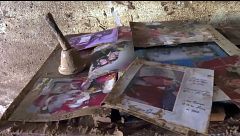 Las familias de la DANA recuperan sus recuerdos gracias a un proyecto que ha restaurado 340.000 fotografías manchadas de barro