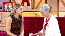Alicia quiere pedirle a su madre que disfrute de la vida antes de perder por completo la visión