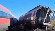 Así han vivido y grabado los pasajeros supervivientes los primeros minutos tras el descarrilamiento: "Había gente muerta bajo los trenes"