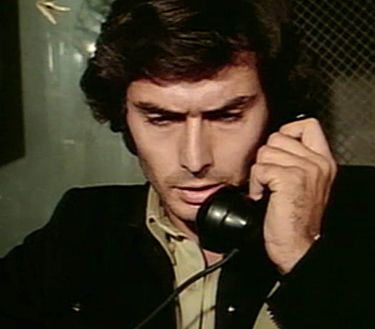 Mark il poliziotto spara per primo