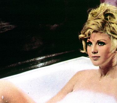 Il castello dalle porte di fuoco