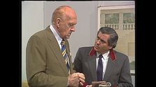 Ep. 2 - Otto minuti in ascensore