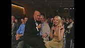 Antonella Elia co-conduce con Claudio Bisio la prima puntata di Zelig - Facciamo Cabaret