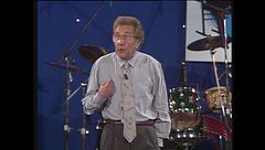 La bellezza del cannolo per Pino Caruso