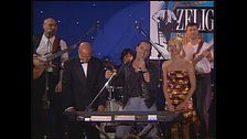 Francesco Baccini canta "Sotto questo sole" a Zelig - Facciamo cabaret 1997