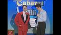 Il Mago Forest interagisce con il pubblico a Zelig - Facciamo Cabaret 1998
