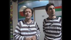 Ale e Franz tra il pubblico di Zelig - Facciamo Cabaret 1999