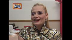Dario Vergassola intervista Simona Ventura a Zelig 2000