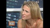 Dario Vergassola ci prova con Michelle Hunziker a Zelig 2000