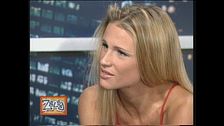 Dario Vergassola ci prova con Michelle Hunziker a Zelig 2000