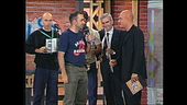 Elio e le storie tese cantano "La cunesiùn del pulpacc"