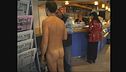 VOLO: Nudo dal benzinaio