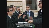 TRIO MEDUSA: Ohi Maria degli Articolo 31 cantata dai politici