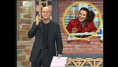 Silvana Fallisi è l'operatrice telefonica a Zelig 2000-2001