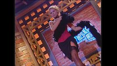 Michelle Hunziker balla Moulin Rouge a Zelig 2002