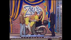 L'assessore Palmiro Cangini con Valentino Rossi a Zelig Circus 2003
