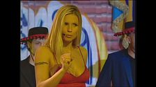 Michelle Hunziker canta "Besame Mucho" a Zelig Circus 2003