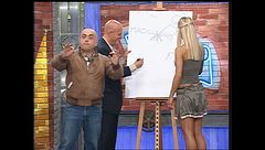 Michelle Hunziker e Claudio Bisio alle prese con l'assessore Palmiro Cangini