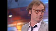 Leonardo Manera è il signor Sinistro Ghiglioni a Zelig Circus 2004
