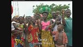 Il Gabibbo in Africa alla ricerca di malefatte italiane.