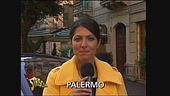 Stefania Petyx alla prese con i vigili
