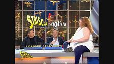 La velina Emanuela ospite a Striscia
