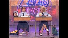 Katia & Valeria tra i banchi di scuola a Zelig Circus 2005