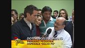 Consegna dei soldi per la beneficenza