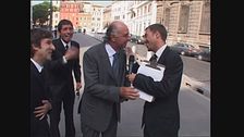 TRIO MEDUSA: Risate e politica