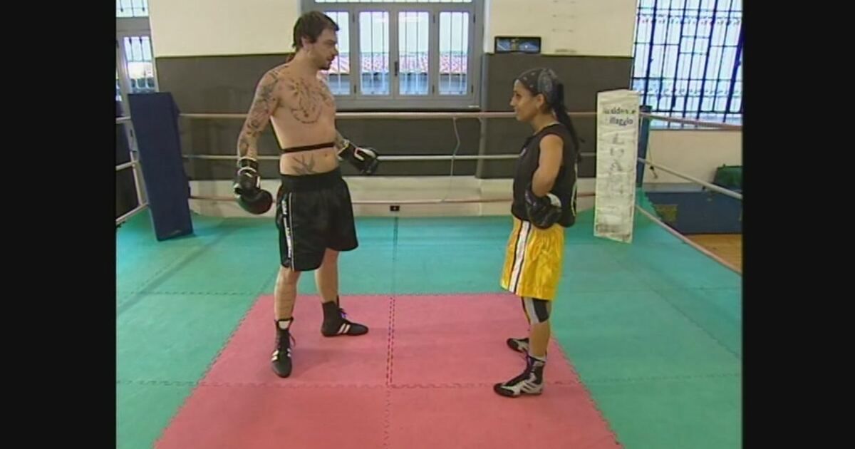 Le Iene: BACCAGLINI: Sfida di boxe contro Alice del GF Video | Mediaset Infinity