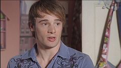 Ep. 3 - Vicini, troppo vicini