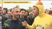 Più di 2000 persone inviperite
