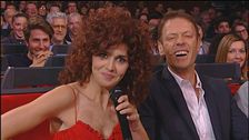 Silvana intervista Rocco Siffredi a Zelig 2012