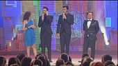 Marco Mengoni e Giovanni Vernia cantano "L'essenziale" a Zelig Circus 2013