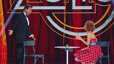 Lo speed date di Marta e Gianluca con Christian De Sica e Michelle Hunziker a Zelig Event 2016