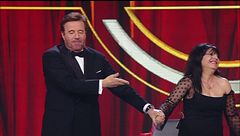 Anna Maria Barbera e i regali di Natale a Zelig Event 2016
