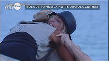 Isola dei famosi: la notte di Paola con Raz
