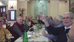 Italiani? "Spendono troppo per alcol e donne"