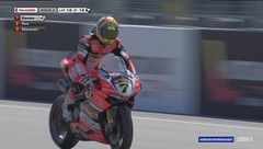 Duello Davies-Rea: brividi!