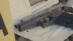 Una pistola nel parco giochi